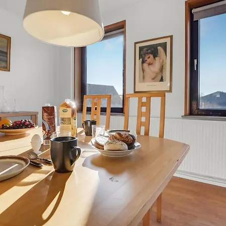 Stunning In With Kitchen *