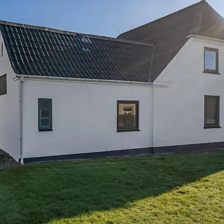 Feriehus Stunning In With Kitchen