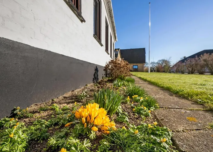 Stunning In With Kitchen *